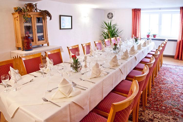 Hotel Wirtshaus Am Schloss Aicha vorm Wald Kültér fotó