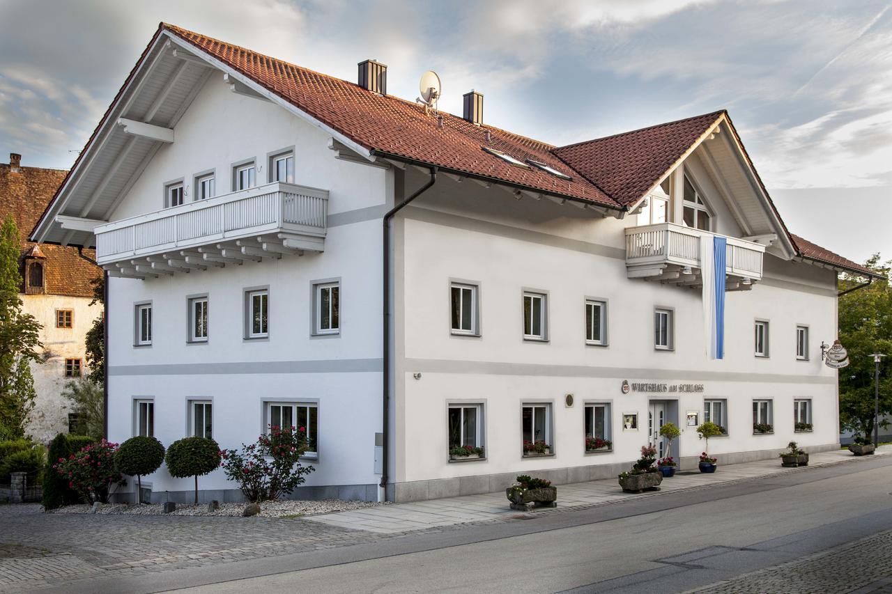 Hotel Wirtshaus Am Schloss Aicha vorm Wald Kültér fotó